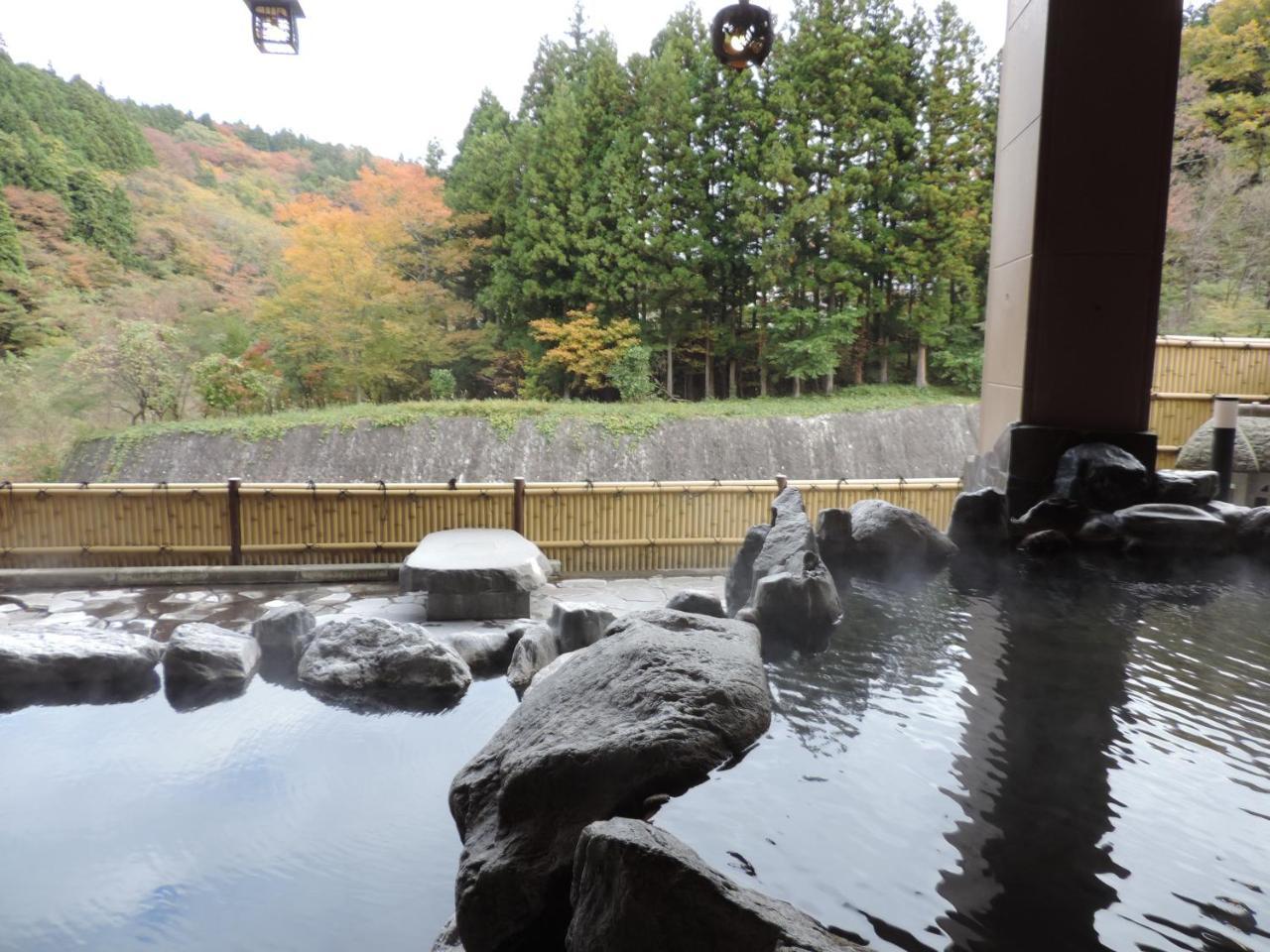 土湯温泉 やすらぎの宿 向瀧旅館 فوكوشيما المظهر الخارجي الصورة